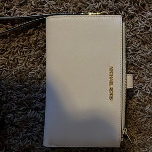 Michael Kors Adele Leather Smartphone Wallet